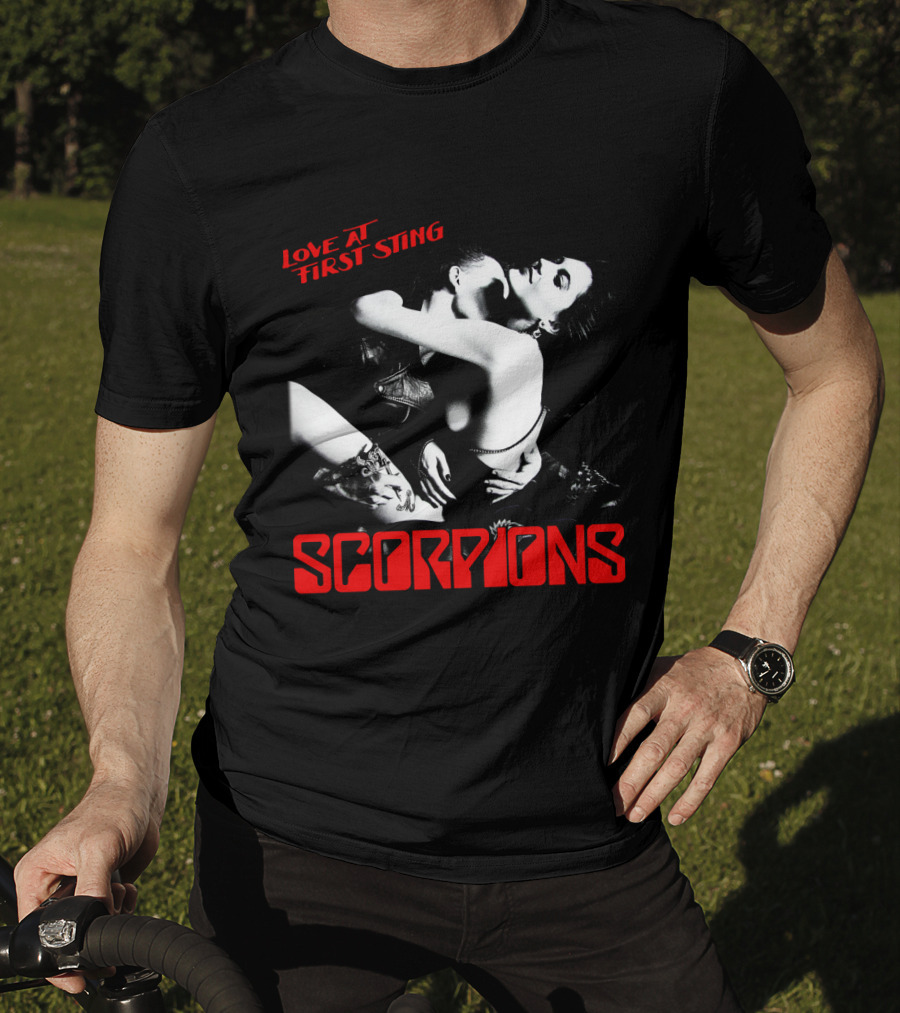 Scorpions Love At First Sting Romantic Embrace T-Shirt