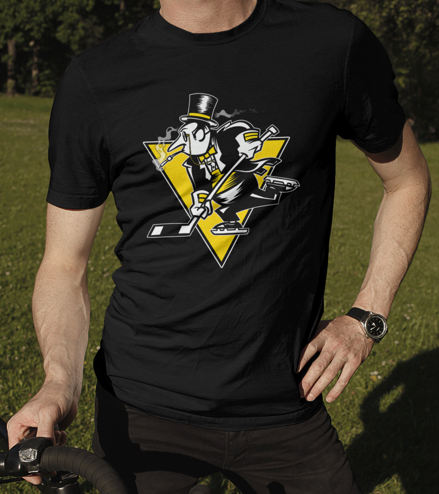 Pittsburgh Penguins Retro Style Smoking Penguin Hockey Skater T-Shirt