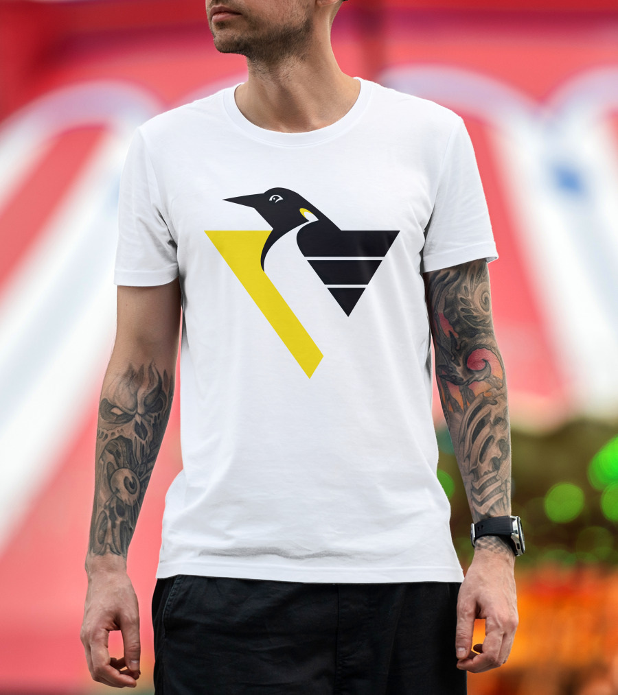 Pittsburgh Penguins Retro Penguin Triangles T-Shirt