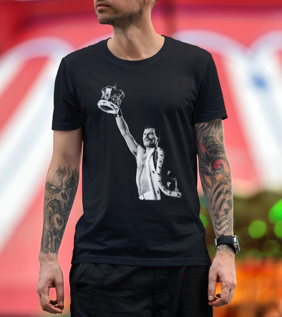 Qun Freddie Mercury Raising Crown Iconic Moment T-Shirt
