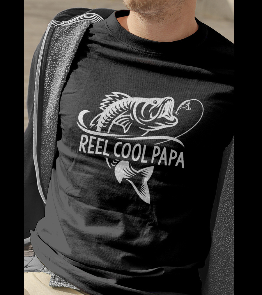Reel Cool Papa Fishing Dad Father's Day Gift T-Shirt