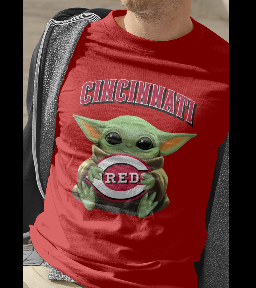 Cincinnati Reds Baby Yoda T-Shirt