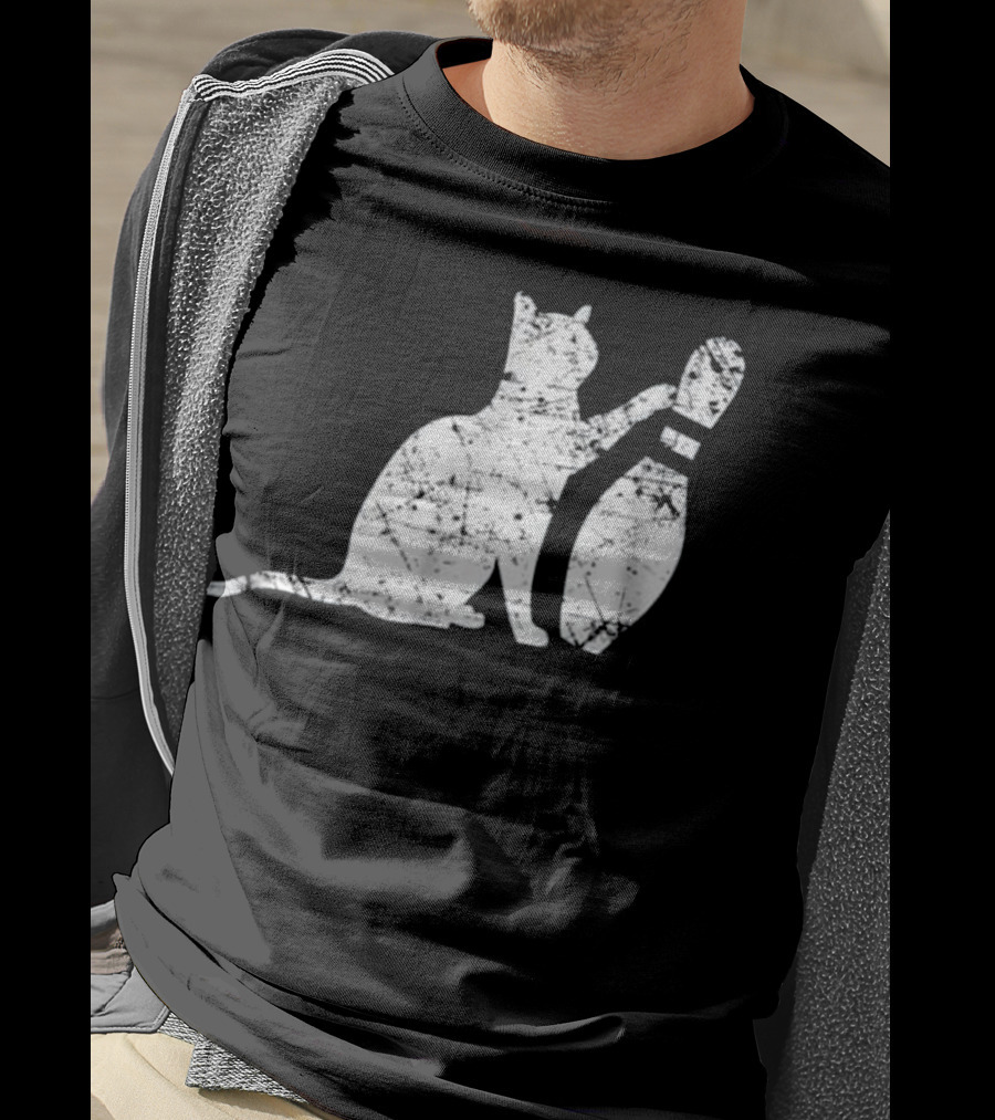 Ornery Alley Cat Tipping Bowling Pin Vintage T-Shirt