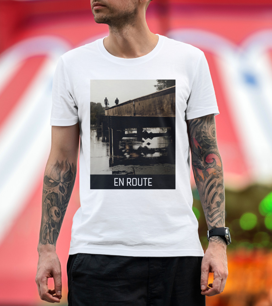 EN ROUTE Bridge Silhouette Reflections T-Shirt