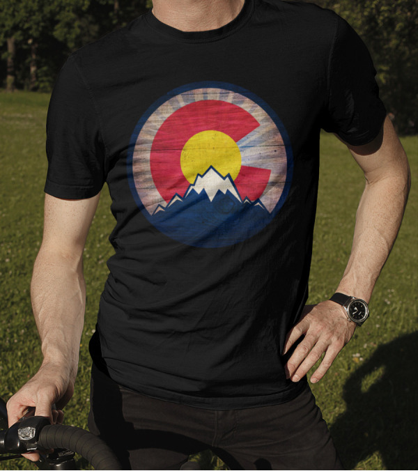 Colorado Flag Rustic Wood Mountain Circle T-Shirt