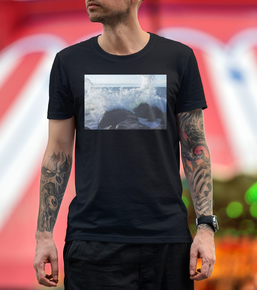 Crashing Waves on Rocky Shoreline Ocean Scene T-Shirt