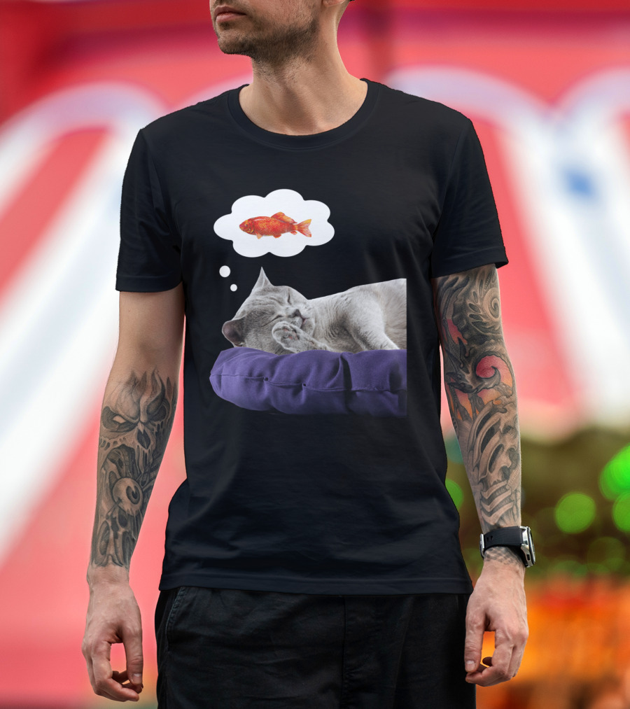 Sleepy Cat Dreaming of Goldfish Zzz T-Shirt