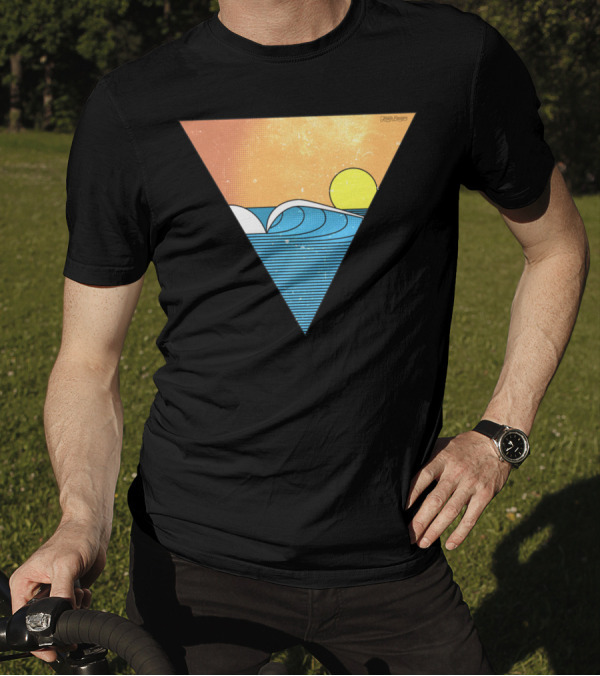 Minimal Wave Retro Surf Sun Triangle T-Shirt