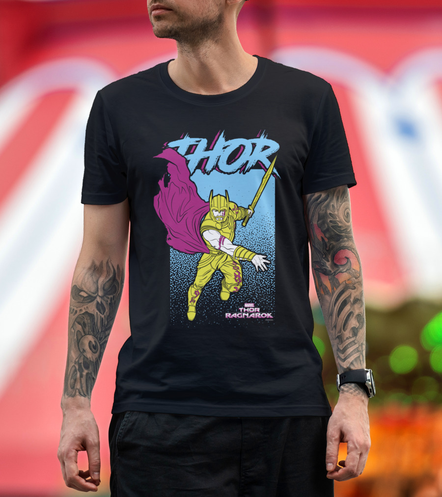 Thor Marvel Ragnarok Retro Comic Style Warrior with Sword and Cape T-Shirt