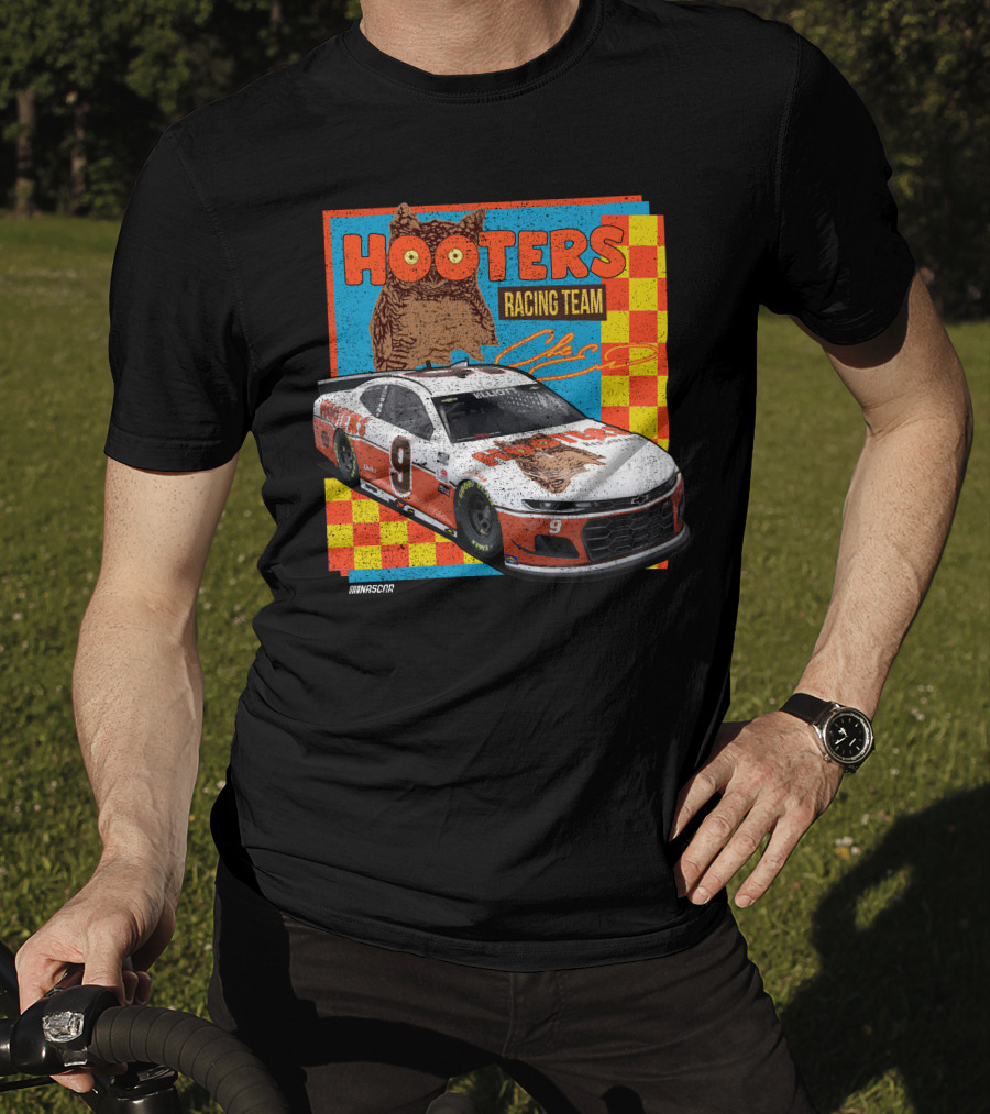 Hooters Racing Team NASCAR Car CE06 T-Shirt