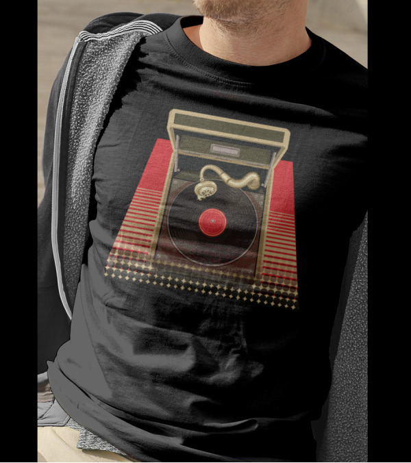 Vintage Record Player Turntable DJ Retro Music T-Shirt