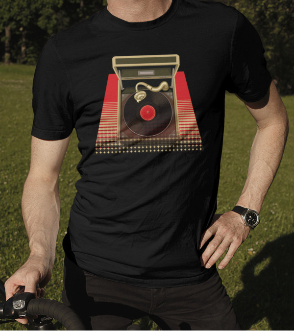 Vintage Record Player Turntable DJ Retro Music T-Shirt