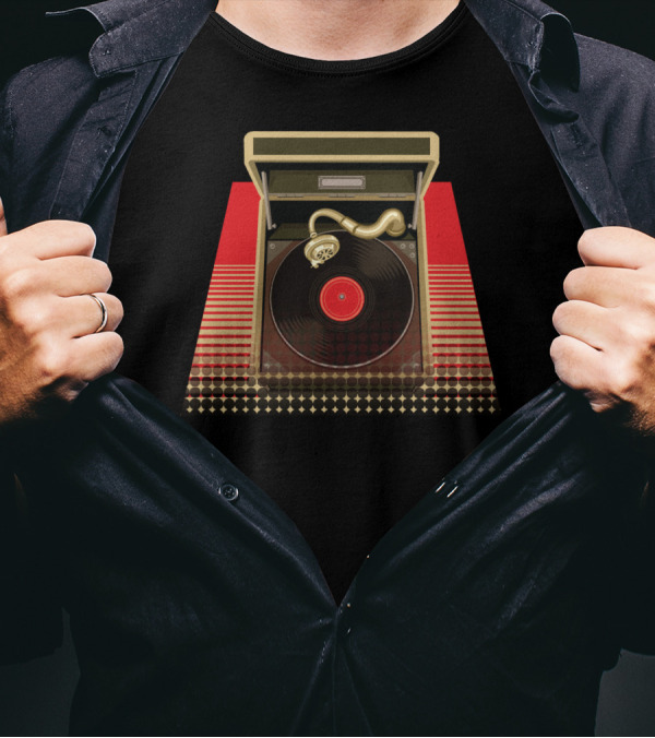 Vintage Record Player Turntable DJ Retro Music T-Shirt