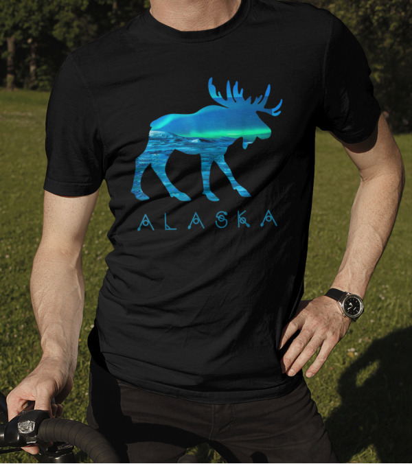 Alaska Moose Aurora Borealis Snow Scene T-Shirt