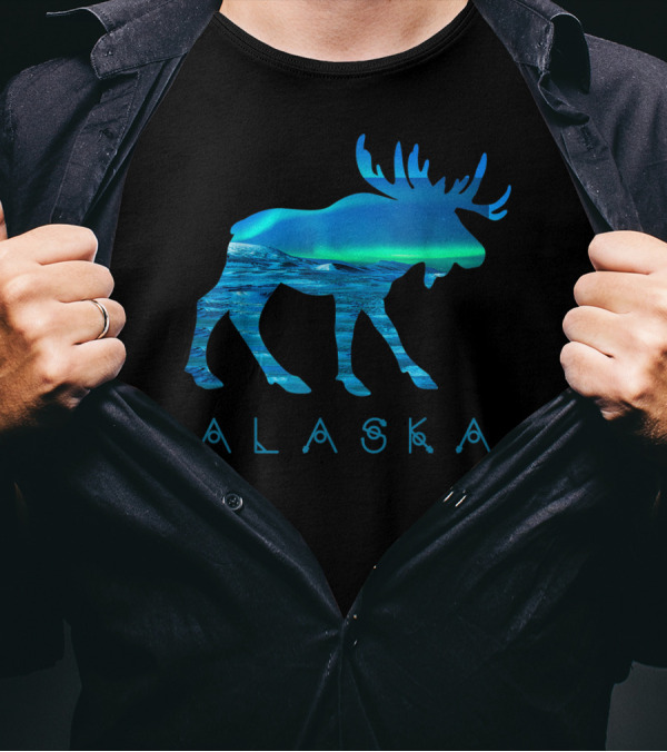 Alaska Moose Aurora Borealis Snow Scene T-Shirt