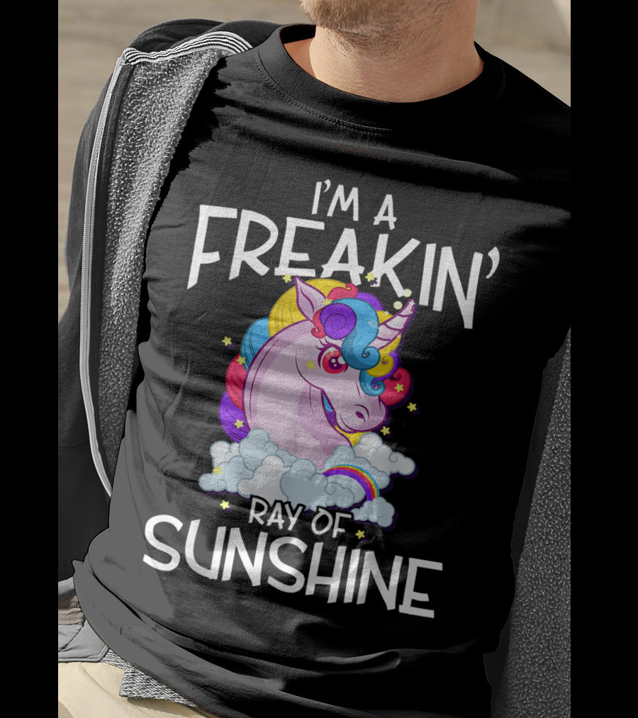 I'm A Freakin' Ray Of Sunshine Rainbow Unicorn Vintage 1970s 1980s T-Shirt