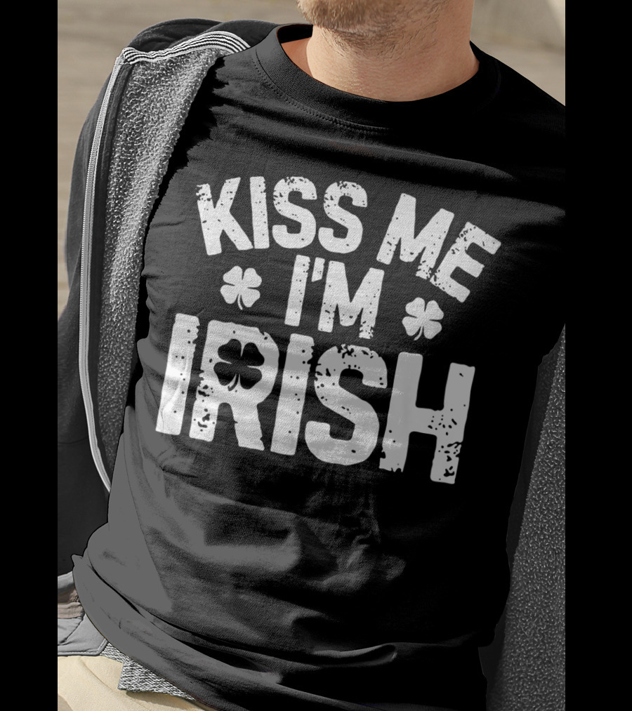 Kiss Me I'm Irish Shamrock St Patricks Day T-Shirt