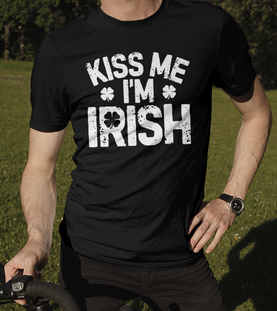 Kiss Me I'm Irish Shamrock St Patricks Day T-Shirt