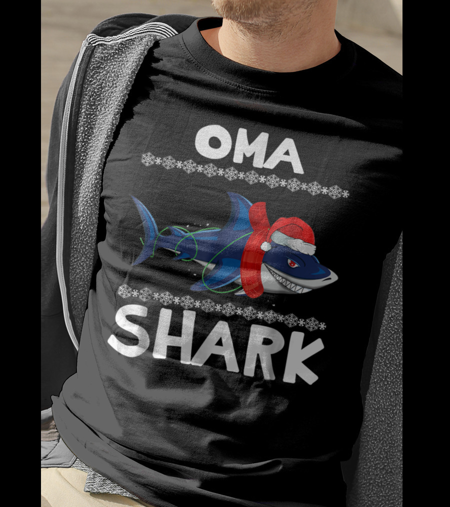 Oma Shark Ugly Christmas Santa Hat Snowflakes Sweater Family 15 T-Shirt