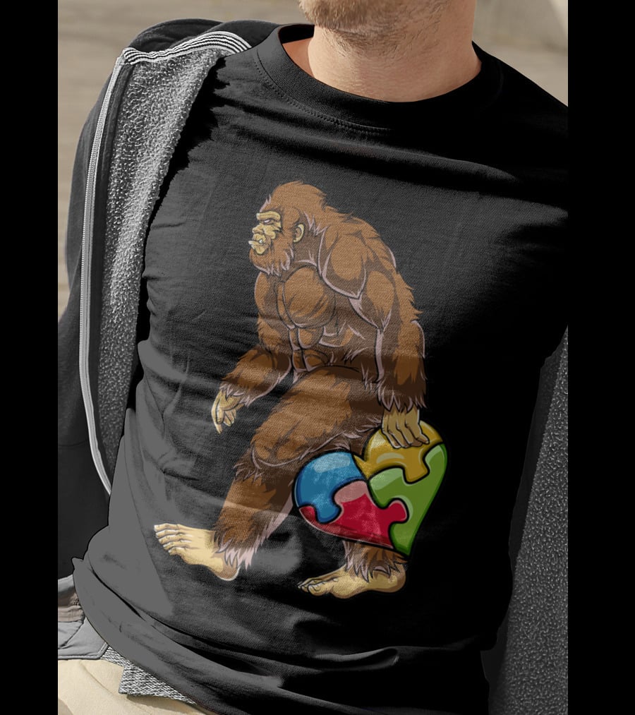 Bigfoot Holding Heart Puzzle Piece Autism Awareness Boys Men19 T-Shirt