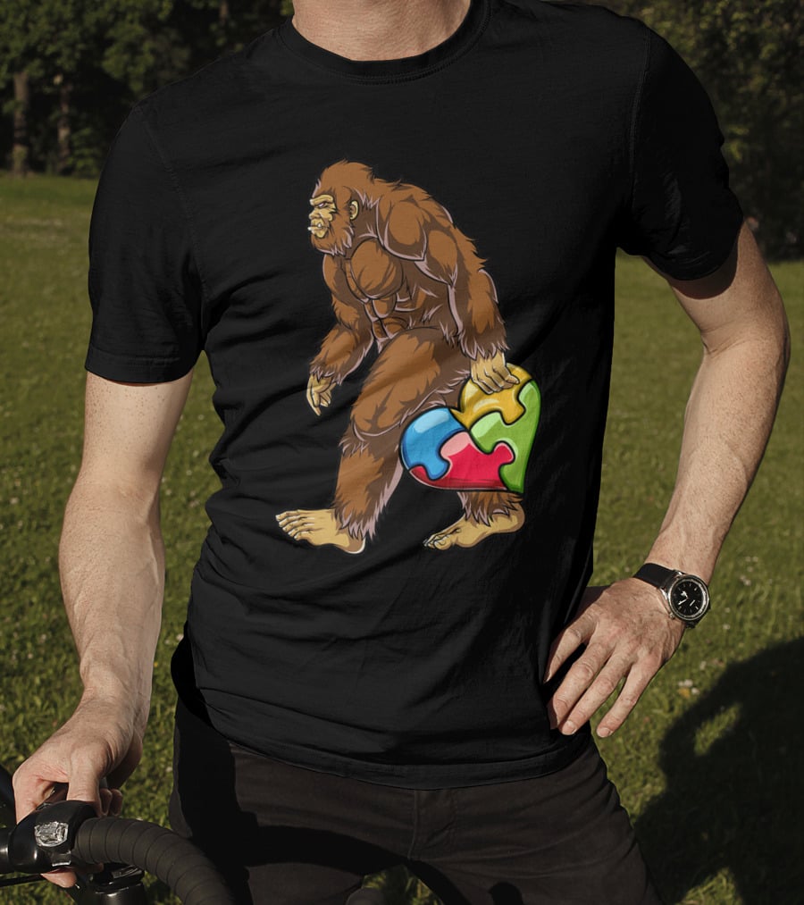 Bigfoot Holding Heart Puzzle Piece Autism Awareness Boys Men19 T-Shirt