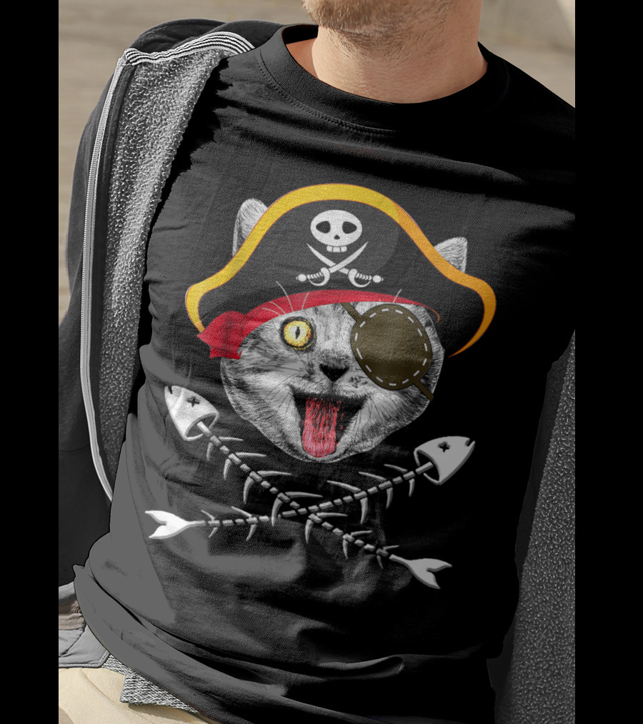 Cat Pirate Jolly Roger Flag Skull Crossbones Eyepatch Fishbones T-Shirt