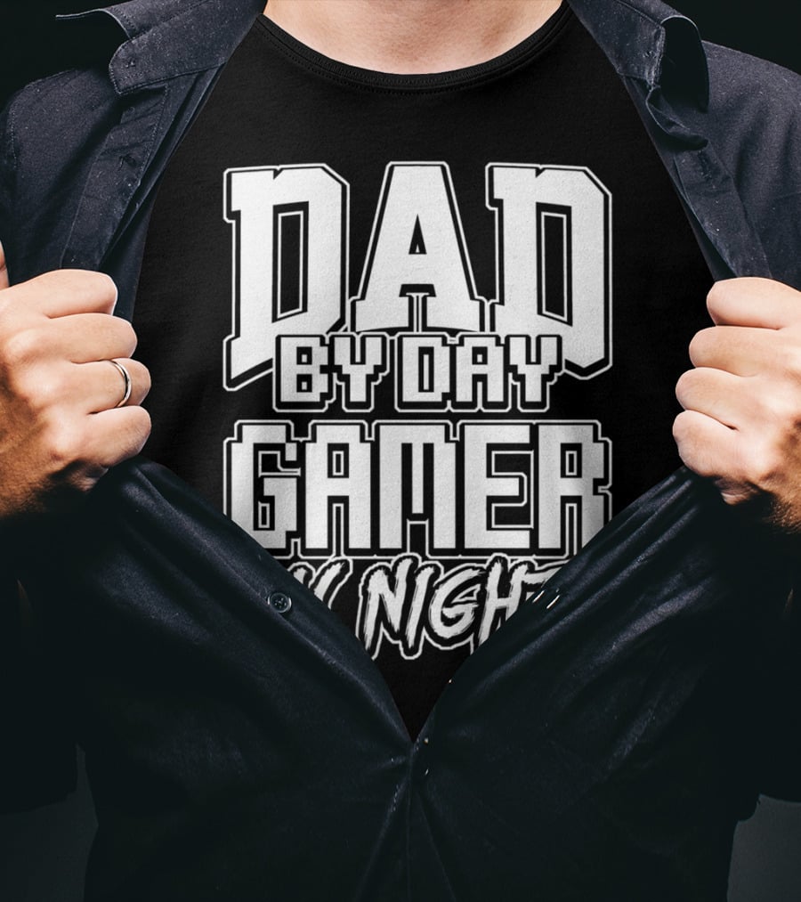 Dad By Day Gamer By Night Christmas Video Computer Games T-Shirt