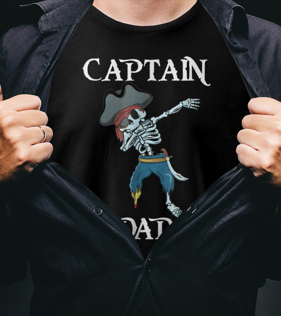 Captain Dad Pirate Skeleton Dabbing Halloween Costume T-Shirt