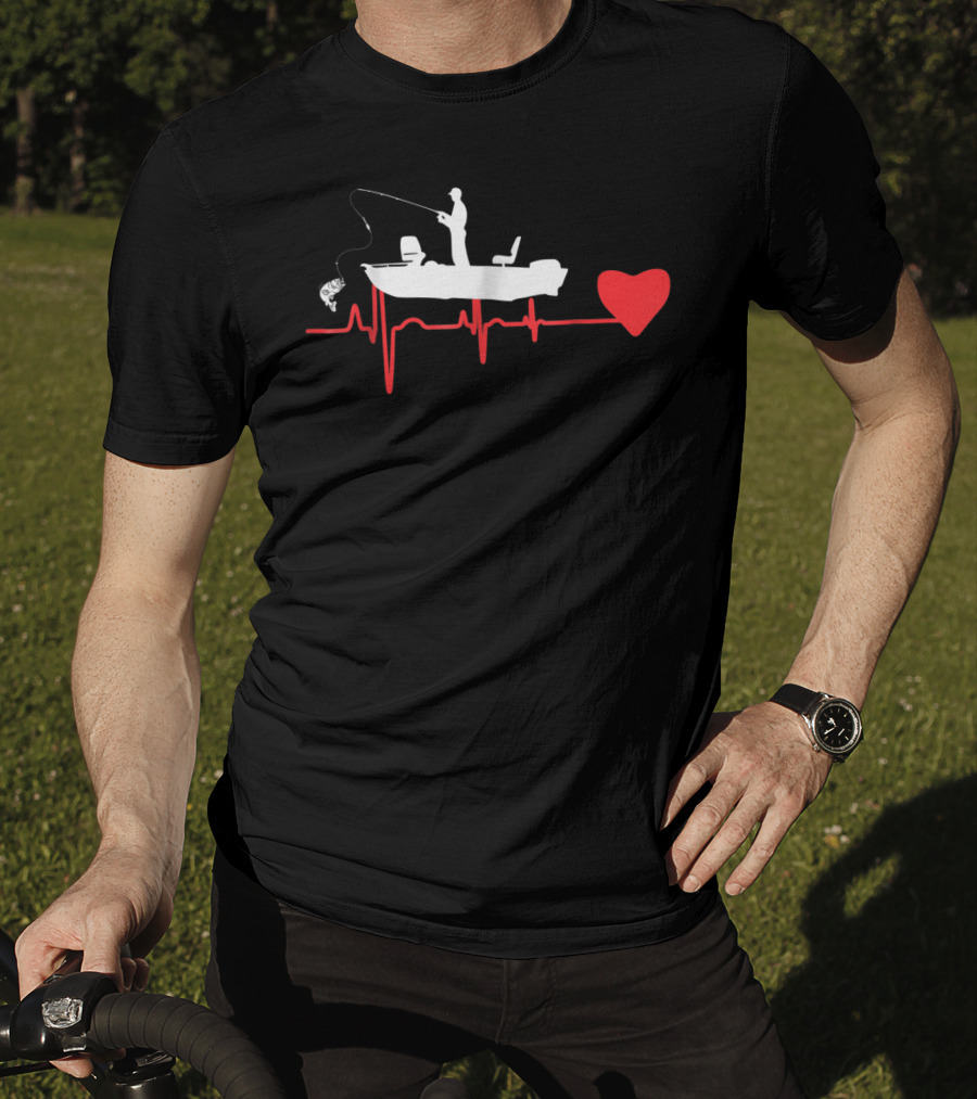 Awesome Fishing Heartbeat For Fishing Dad In A Boat With Red Heart T-Shirt