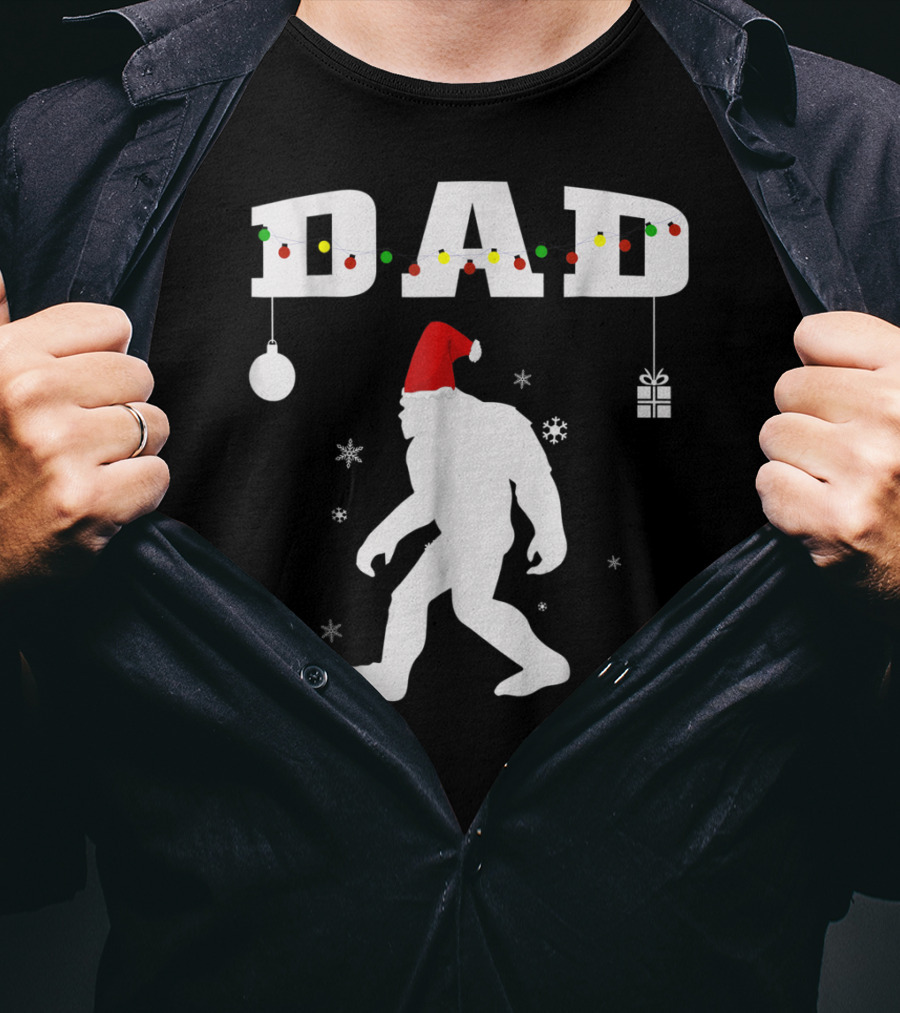 Dad Bigfoot Santa Christmas Family T-Shirt