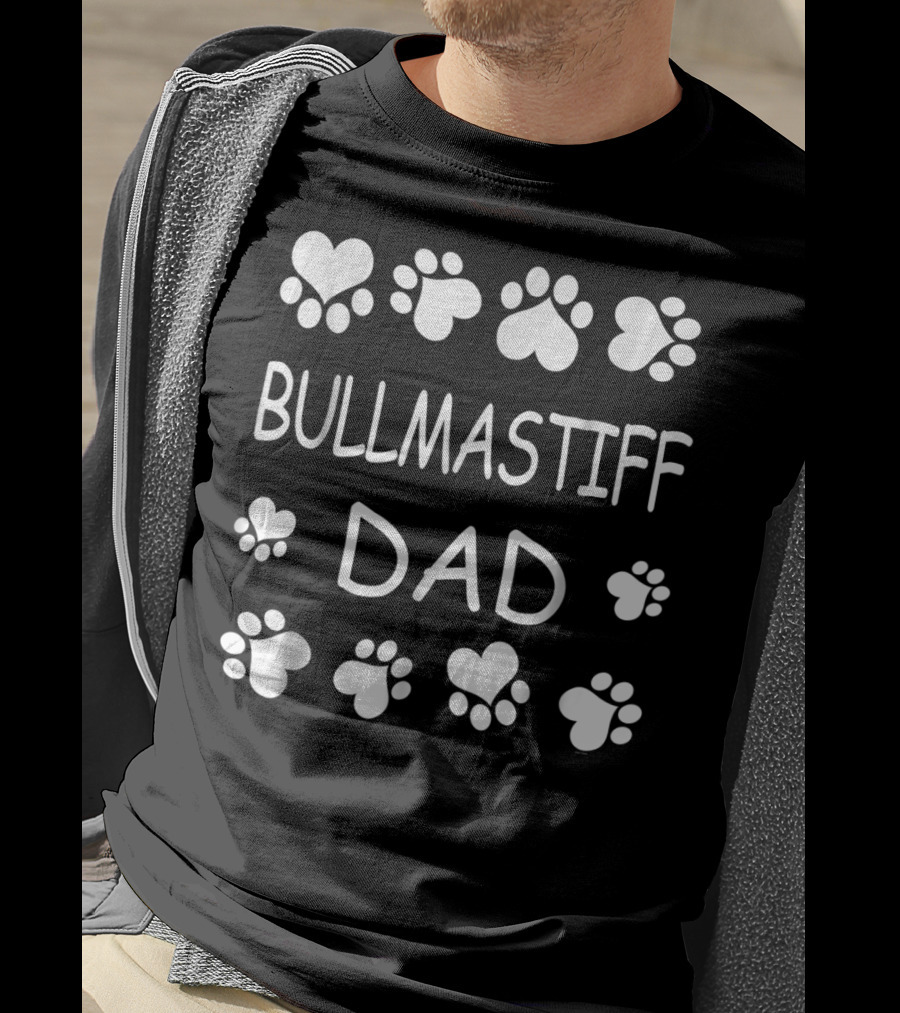 Bullmastiff Dad Paw Print Heart Lovers For Christmas Birthday T-Shirt