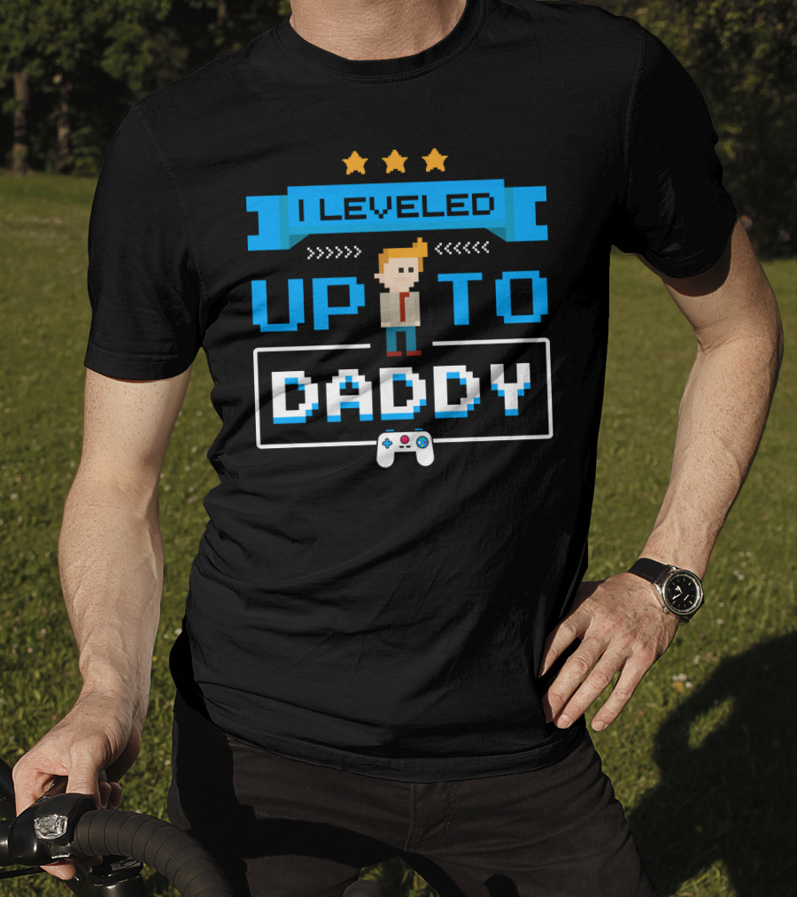 I Leveled Up To Daddy Pixel Art Gamer Pregnancy Announcement T-Shirt