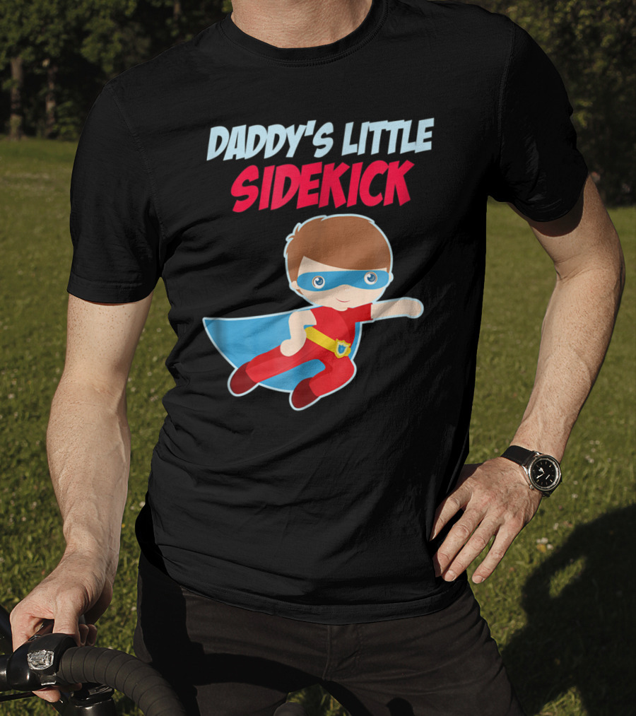DADDYS LITTLE SIDEKICK Boys Cute Kid Dad Superhero Cape T-Shirt