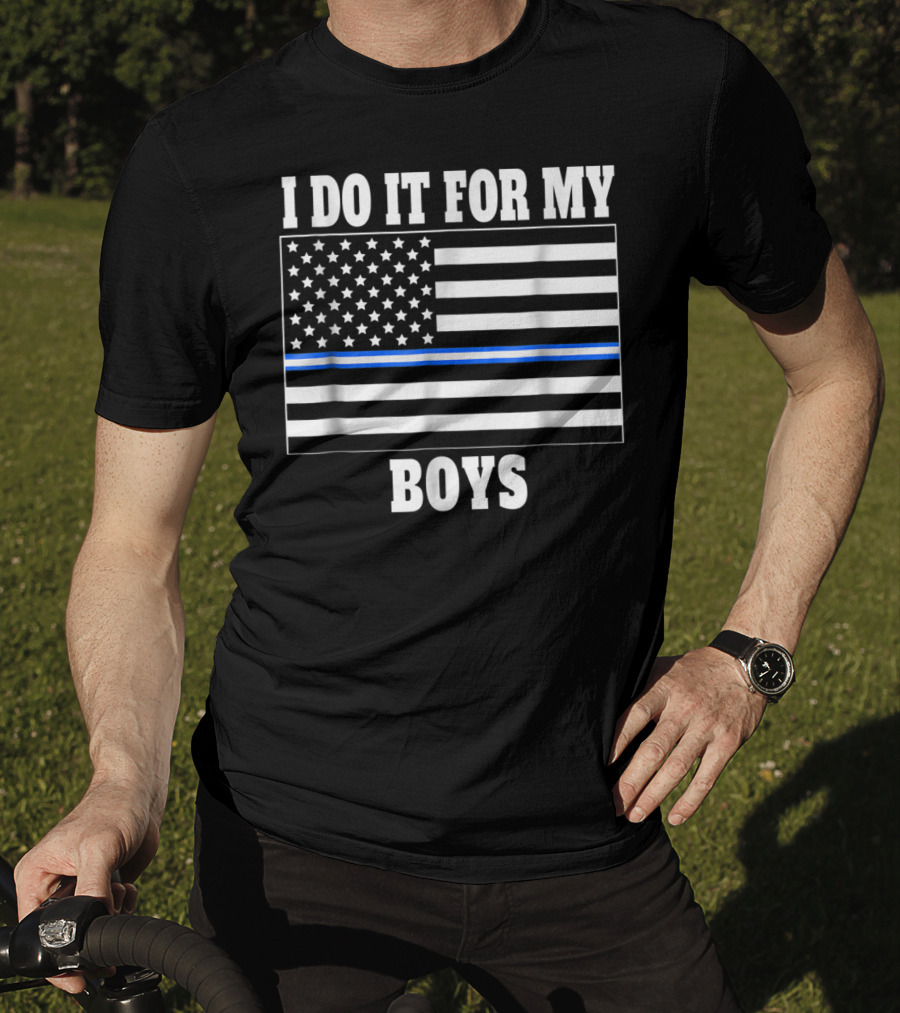 Cool EMT Dad EMT Mom Thin White Line I Do It For My Boys Flag T-Shirt