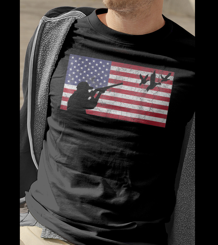 American Flag Goose Hunter Dad Silhouette With Flying Geese T-Shirt