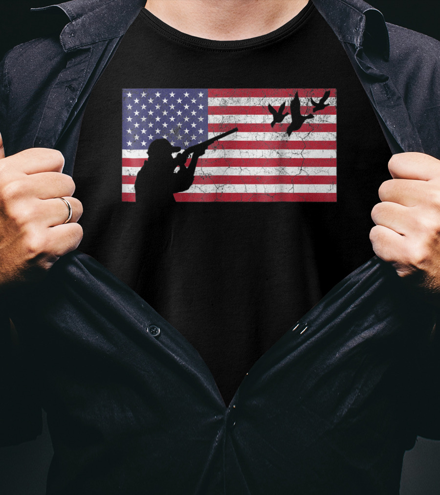 American Flag Goose Hunter Dad Silhouette With Flying Geese T-Shirt