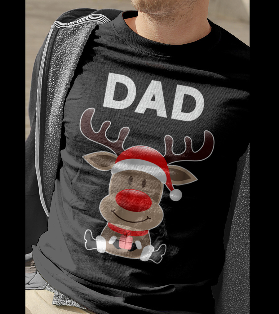 Dad Christmas Reindeer With Santa Hat And Gift T-Shirt