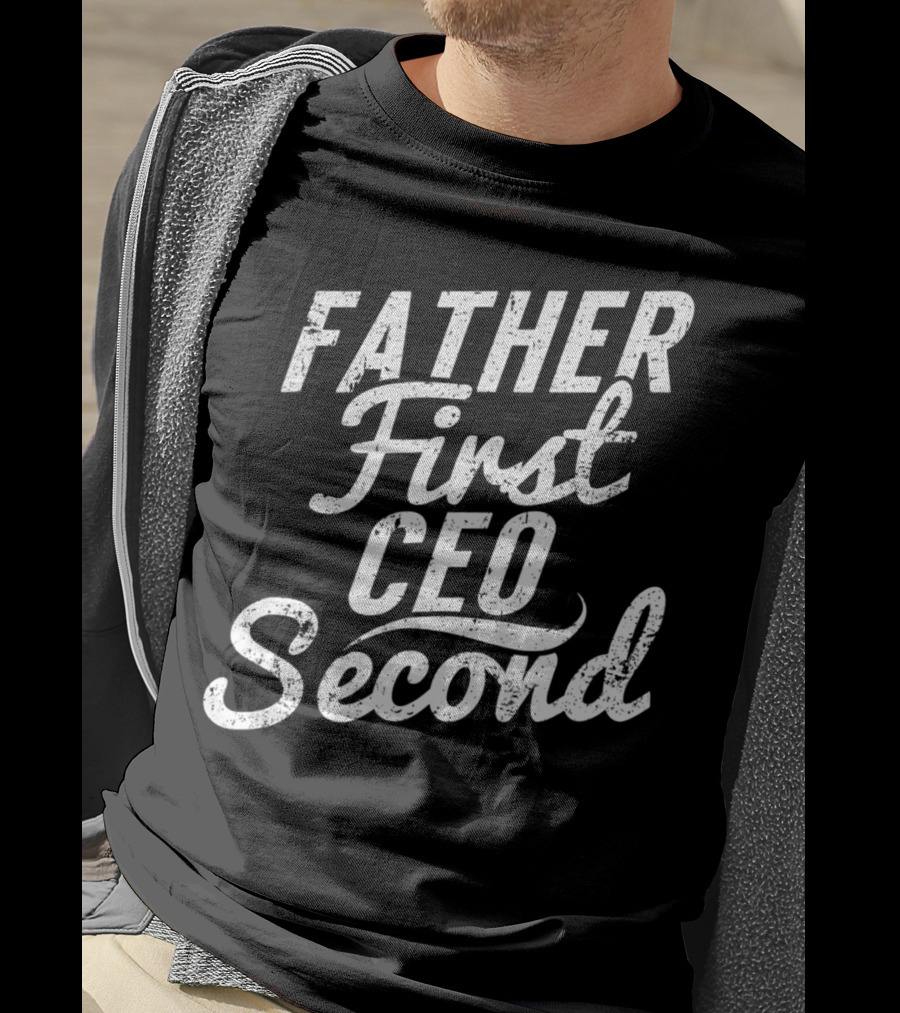 Father First CEO Second Entrepreneur Dad 90 Retro Style Vintage Look T-Shirt