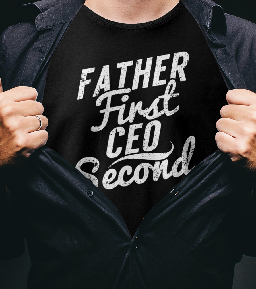 Father First CEO Second Entrepreneur Dad 90 Retro Style Vintage Look T-Shirt