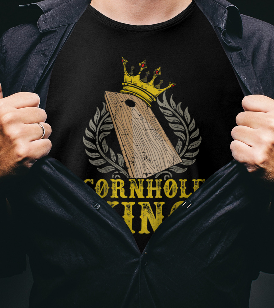 Cornhole King Bean Bag Game Summer Dad Papa18 Crown Laurel Wreath T-Shirt