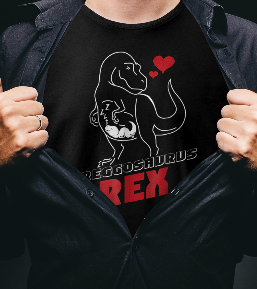 Preggosaurus Rex Funny Pregnancy Dinosaur With Hearts T-Shirt