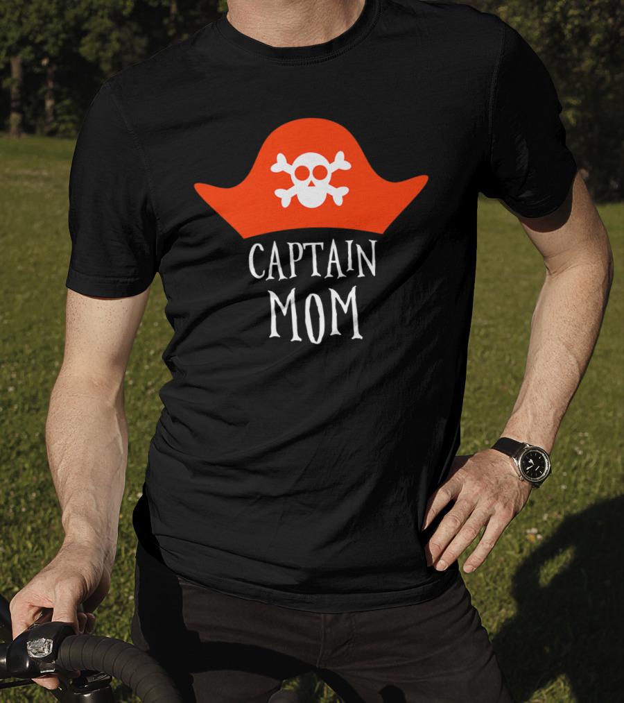 Captain Mom Pirate Skull Halloween Costume 84 T-Shirt