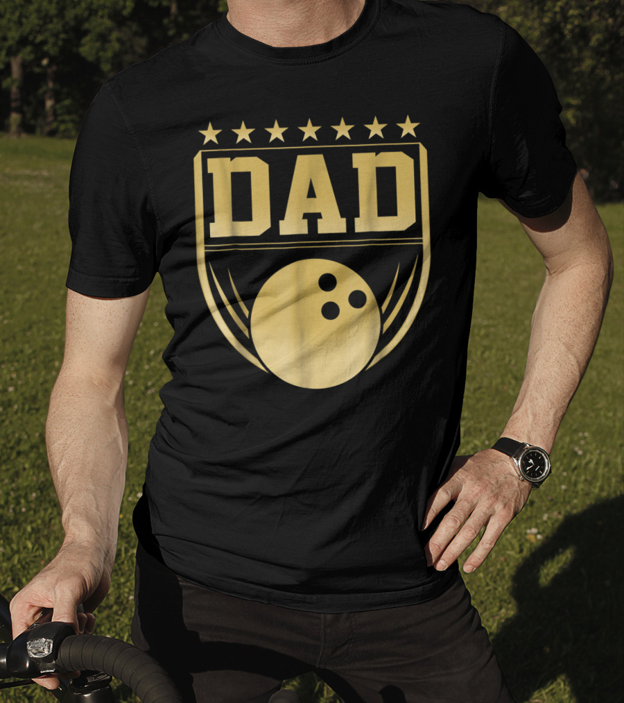 Dad Bowling Golden Shield Medal T-Shirt