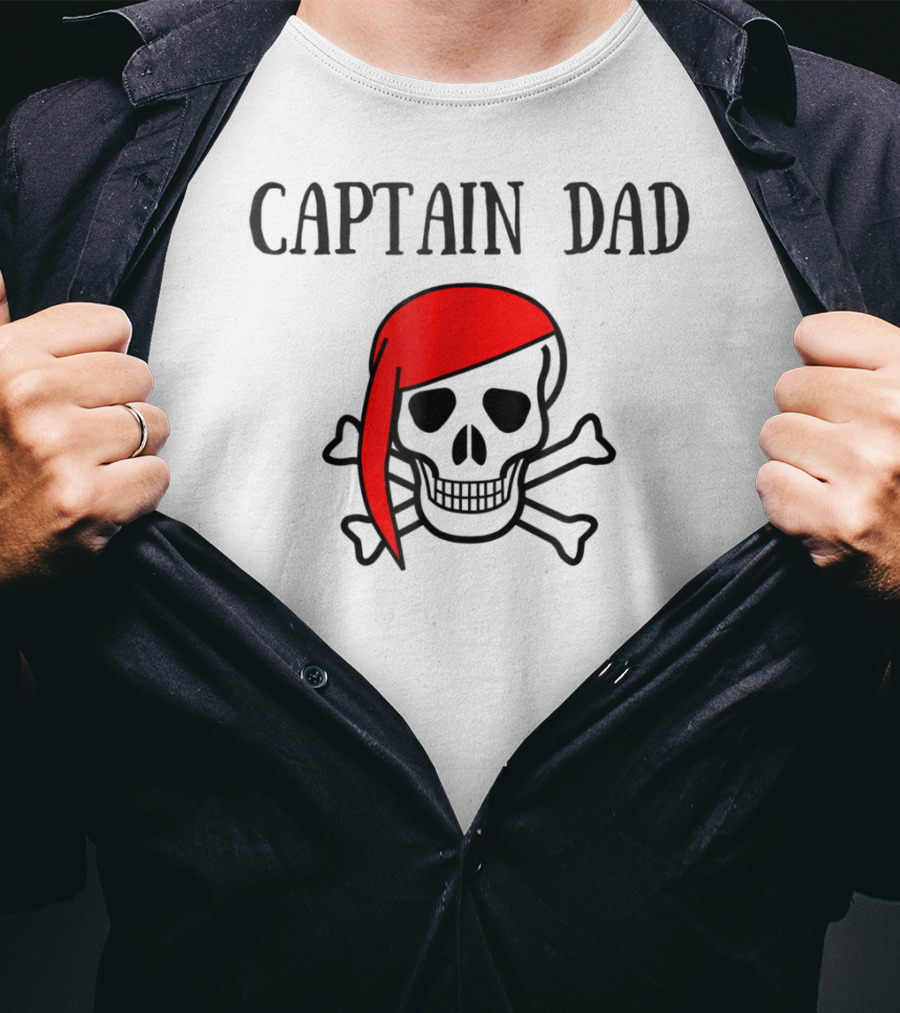 Captain Dad Halloween Pirate Skull With Red Bandana T-Shirt