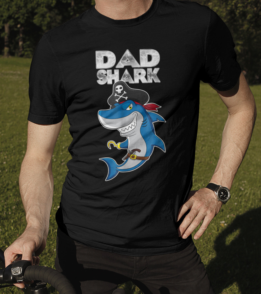 Dad Shark Pirate Halloween Matching Family85 T-Shirt