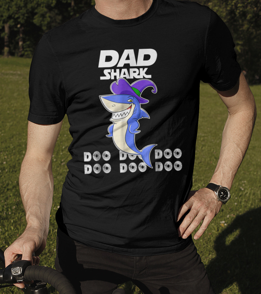 Dad Shark Doo Doo Doo Funny Shark With Witch Hat T-Shirt