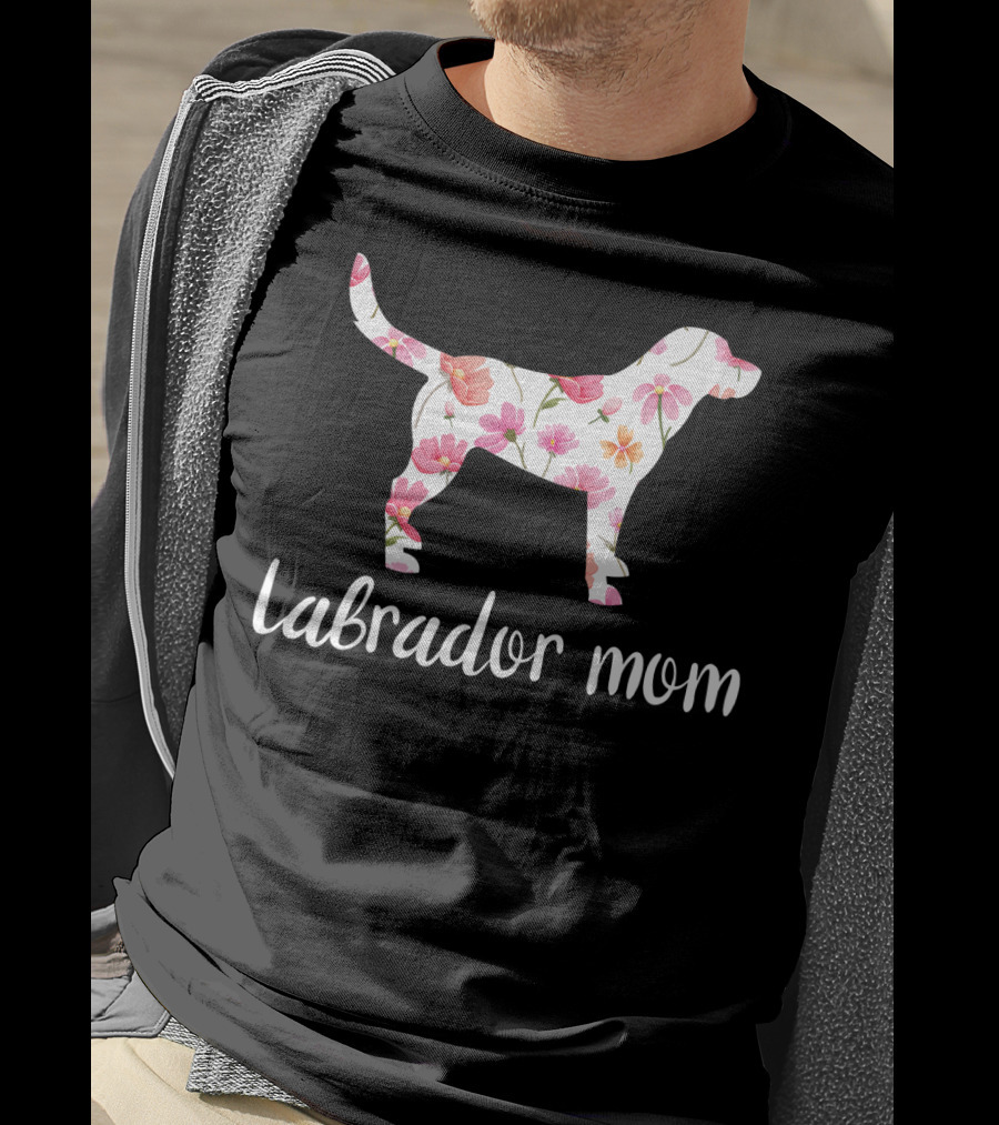 Labrador Mom Floral Design 15 T-Shirt