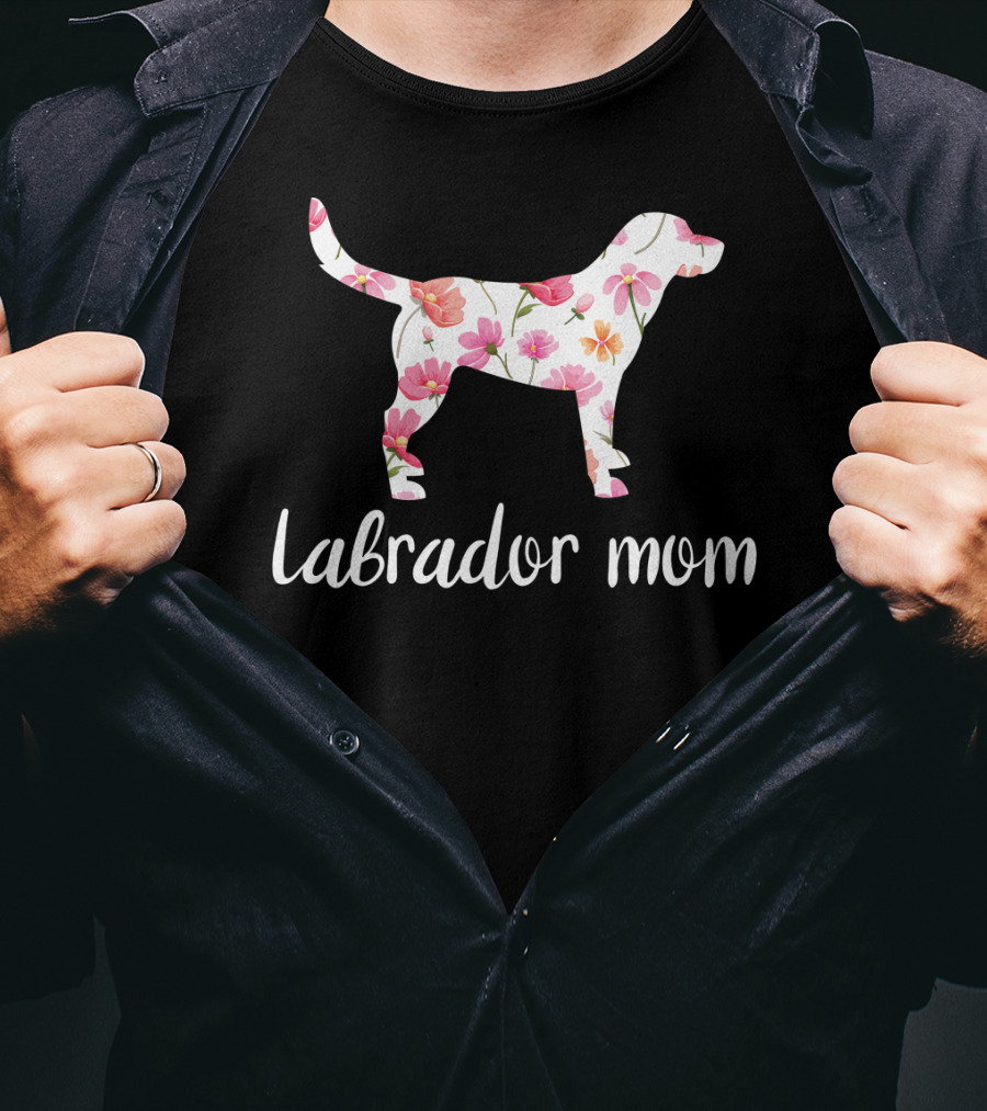 Labrador Mom Floral Design 15 T-Shirt