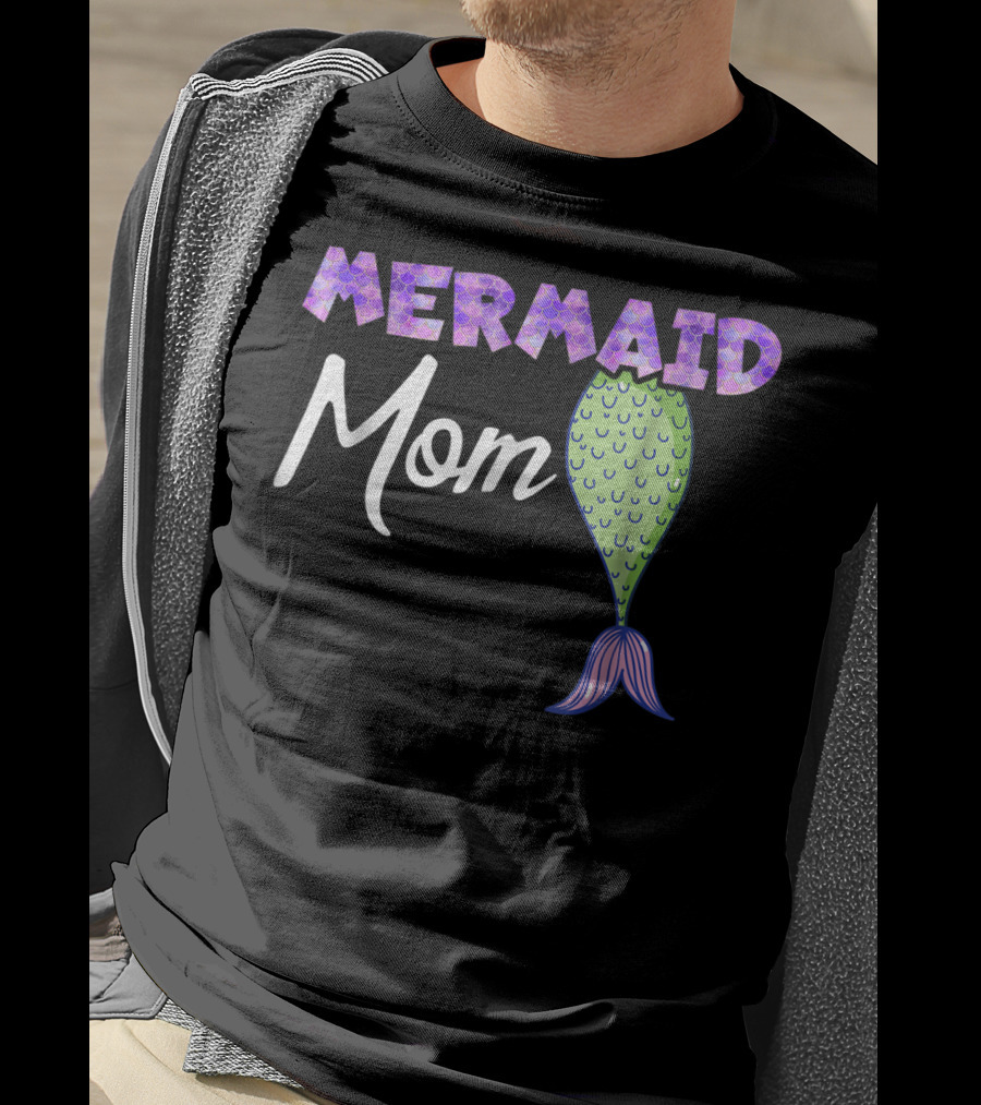 Mermaid Mom Birthday Party Mommy Wife33 T-Shirt