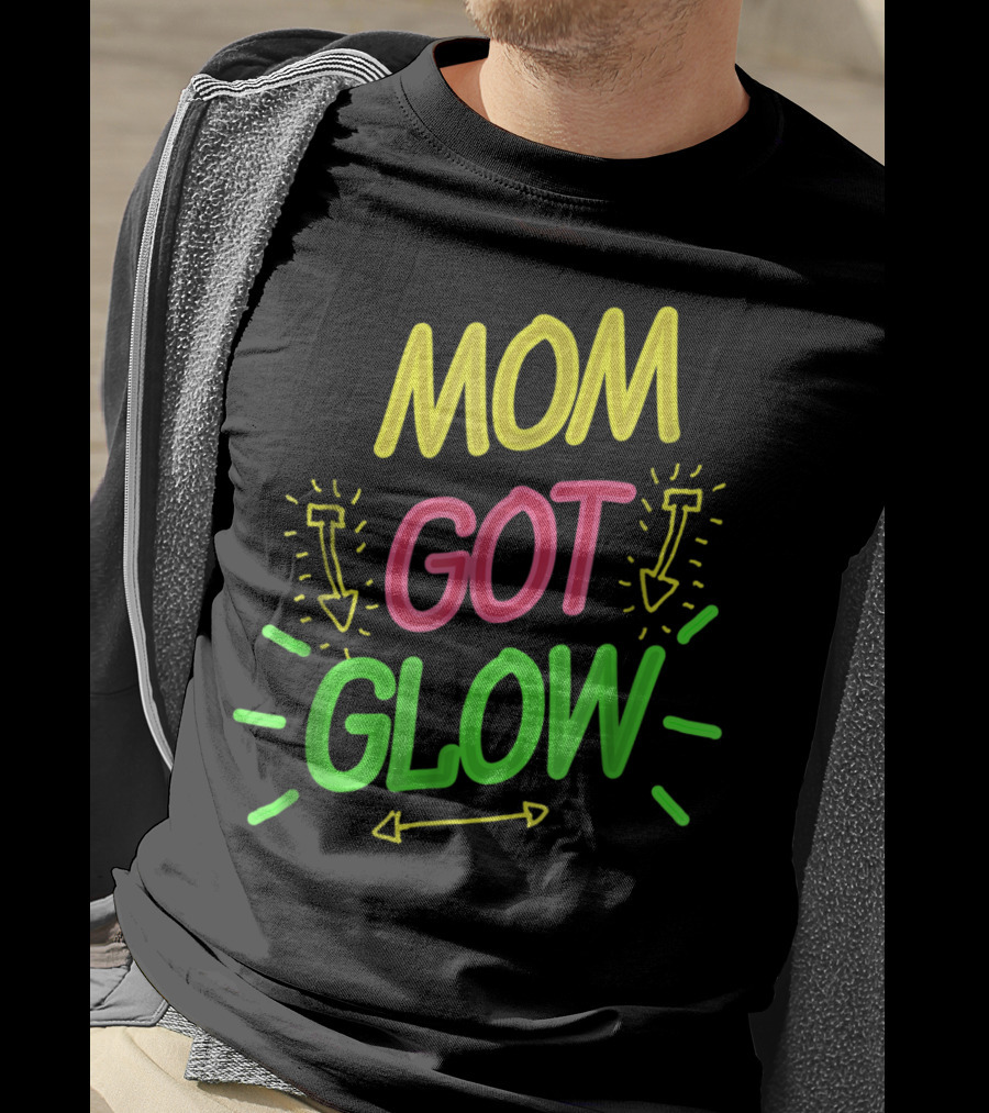 Mom Got Glow Party Birthday Neon Arrows T-Shirt